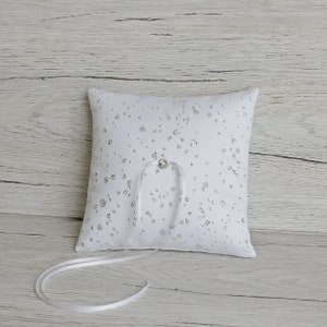 Elegant Glittering Ring Bearer Pillow Sparkling White Tulle Ring Cushion Satin Ring Pillow Wedding Ceremony Accessory image 9