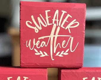 Letrero de bloque "Suéter Weather" - Bandeja escalonada decorativa de otoño