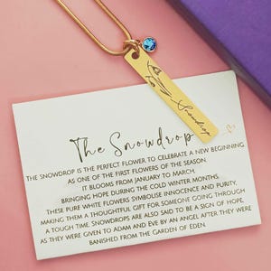 Collier Fleur de Naissance – Personnalisé avec Prénom, Pierre de Naissance & Carte Imprimée – Cadeau Symbolique pour Elle