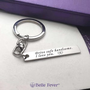Custom Name Tag Keychain – Engraved Bar Keepsake Gift – Minimalist & Meaningful for Loved One