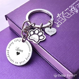 Custom Engraved Paw Print Keyring - Pet Memorial Gift with Disc & Heart Charms for Dog or Cat Lovers