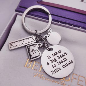 Teacher Life Keyring – Engraved Disc with Ruler, Apple & Book Charms – Graduation or End-of-Year Gift for Teacher