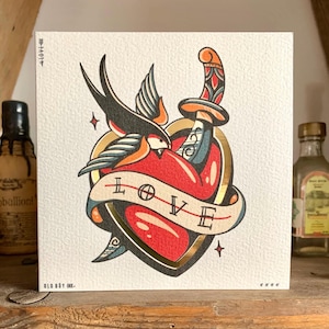 Tatuagem Flash feita à mão com andorinha e coração, cartão de aniversário / felicitações