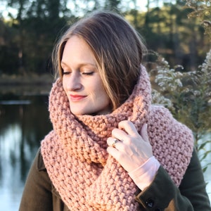 CROCHET PATTERN - Chunky Infinity Cowl / Circle Scarf