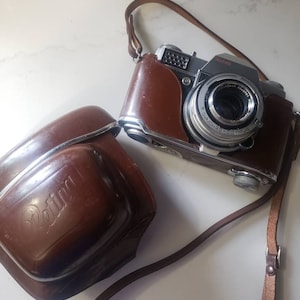 kodak retina reflex camera synchro-compur vintage with brown leather case straps 35m collector 1950s Eastman Kodak free shipping vintage mcm