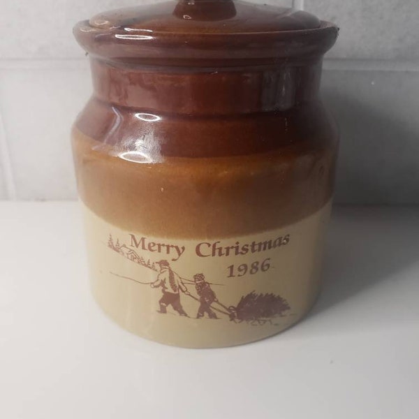 Small brown ceramic crock merry Christmas 1986 brown and tan stoneware has lid vintage kitchen decor canister free shipping