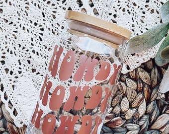 Howdy Western Retro Iced Coffee Glass, Punchy Western Gift, Beer Glass Cans, Coffee Aesthetic Glass, Glass Coffee, Wine, Trendy, Birthday