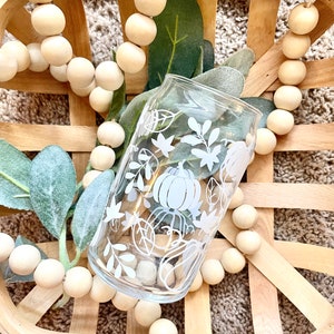 Fall Vibes Pumpkin Iced Coffee Glass, Leaves Fall Print Glass, Aesthetic Glass, Pumpkin Glass, Coffee Aesthetic Glass, Thanksgiving Gift