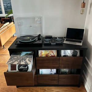 Vinyl720 - 4 x 2 storage cabinet
