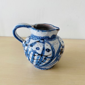 Brocca, vaso con motivo a pesce, blu, grigio, fatto a mano