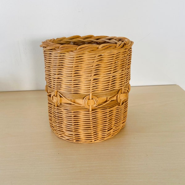 Basket, vintage basket, for storing utensils, basket flower planter