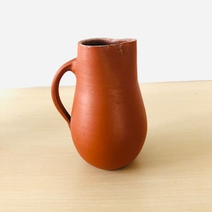 Small terracotta vase, vase with handle, orange