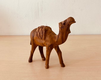 Dromeda aus Holz, Kamel aus Holz, Holzfigur