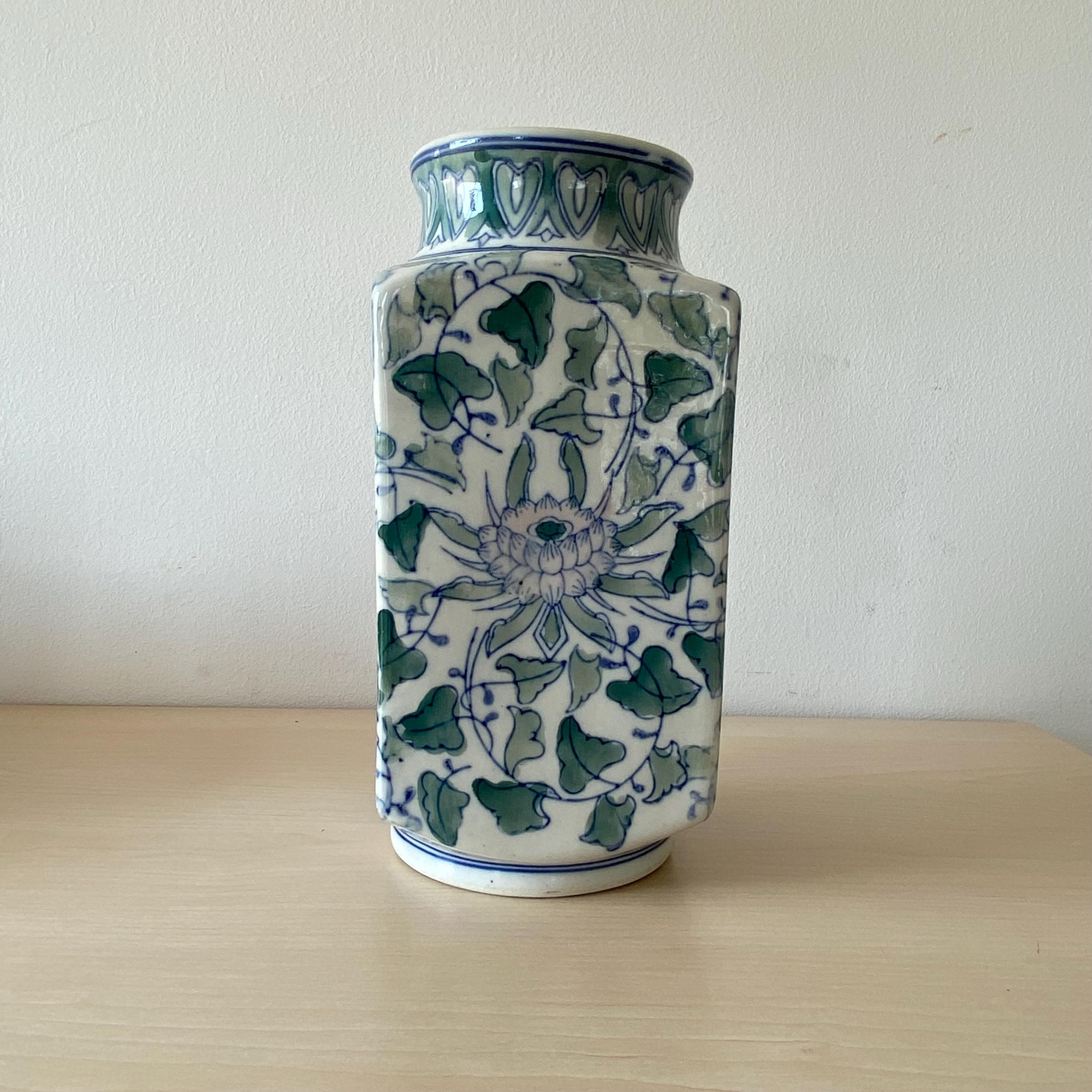 美しい四角い中国の花瓶、白、青、緑 - Etsy 日本