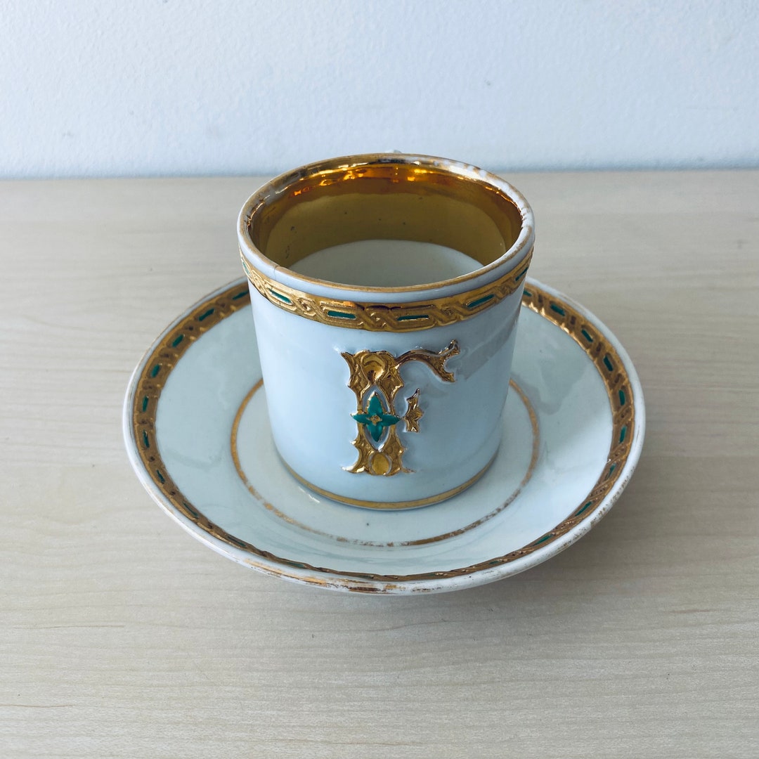 Antique Meissen Marcolini Cup 1774–1814 – Gold Rim & Gold Relief