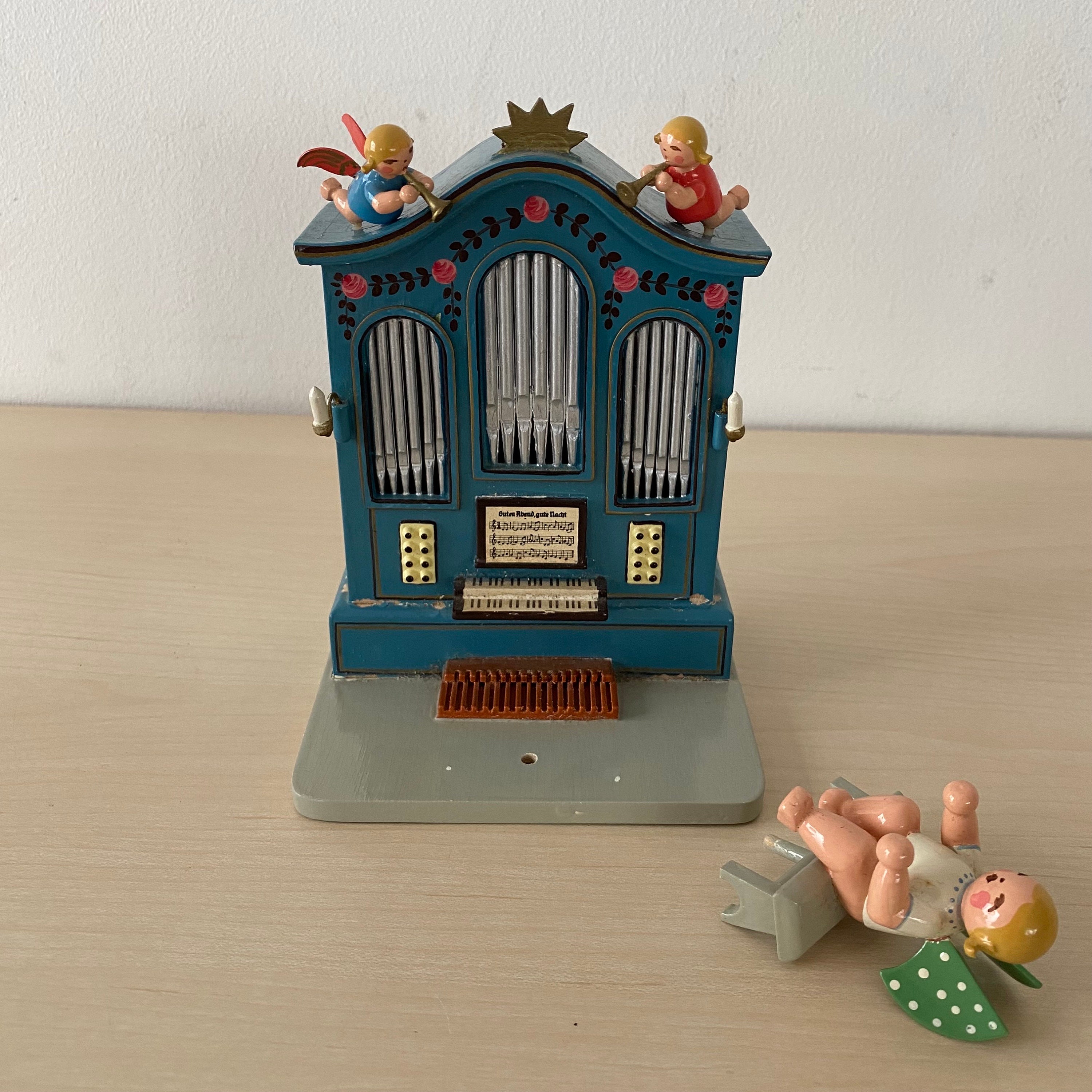 Angel Orgel No.9335 さざんか さくらさくら Angel With Organ, Music Box, Wendt & Kühn, Erzgebirge, 70s