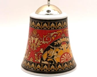 Rosenthal spotyka się z porcelanowymi lokami Versace w klasycznych wzorach meandrów i motywach antycznych powozów, Meduzy