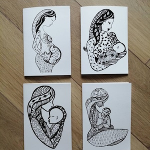 Set aus 4 Mutterschafts-Kunstkarten. Schwangerschaft, Stillzeit, Geburt Affirmation