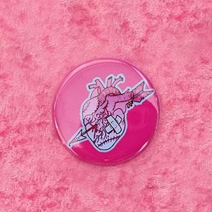 32mm Pastel Goth button badge - Heart