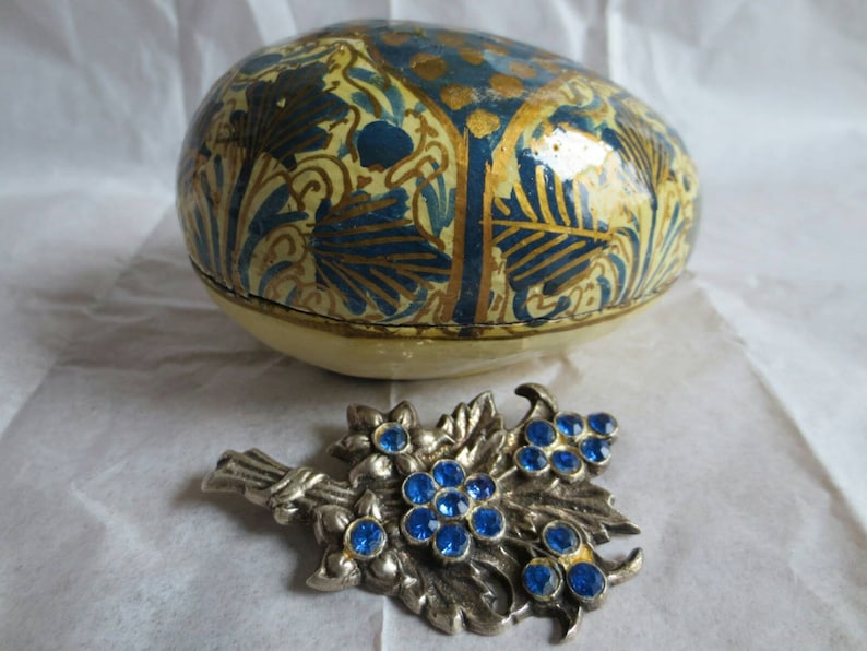 Large Silver Brooch Pin Blue Crystal Chatons Rhinestone Flowers Posy Sheaf Old Heavy Solid Silver 26.6 Grams Fine Jewellery Jewelry Gift