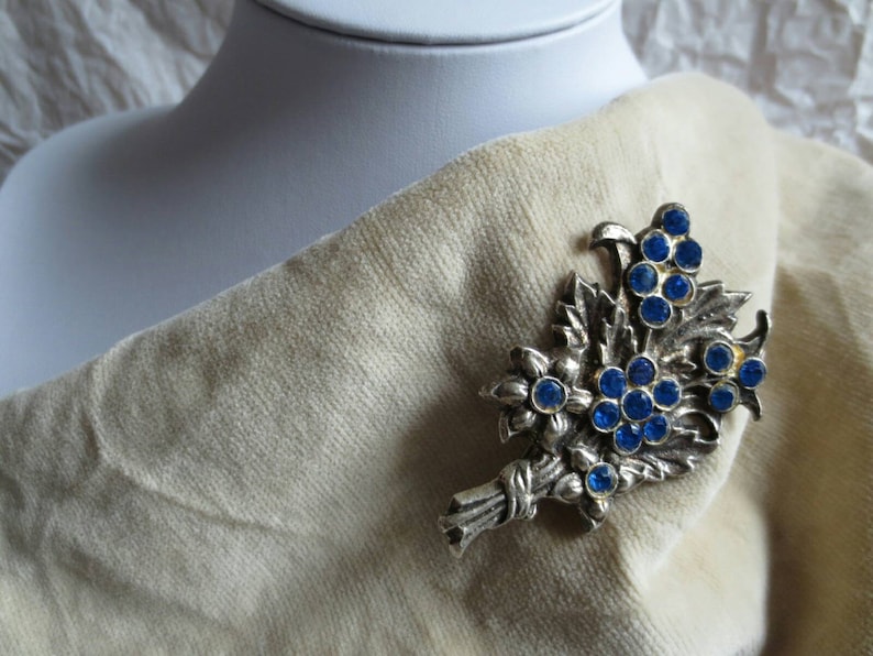 Large Silver Brooch Pin Blue Crystal Chatons Rhinestone Flowers Posy Sheaf Old Heavy Solid Silver 26.6 Grams Fine Jewellery Jewelry Gift