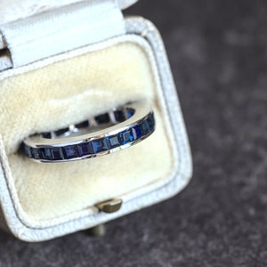 Super Vintage Chunky 18K Weißgold Saphir Full Eternity Ring Band
