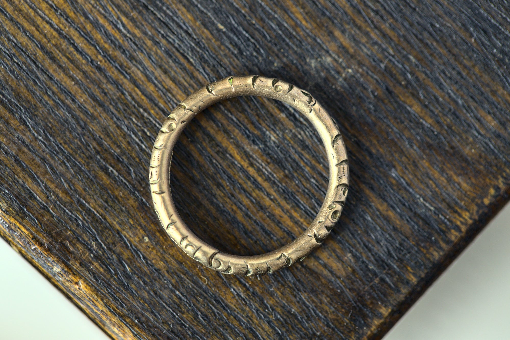 Antique Gold Split Ring 9ct 