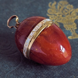 Incredible Antique English 15K Gold Amber Egg Pendant 'Gage De Mon Amitie' c1750
