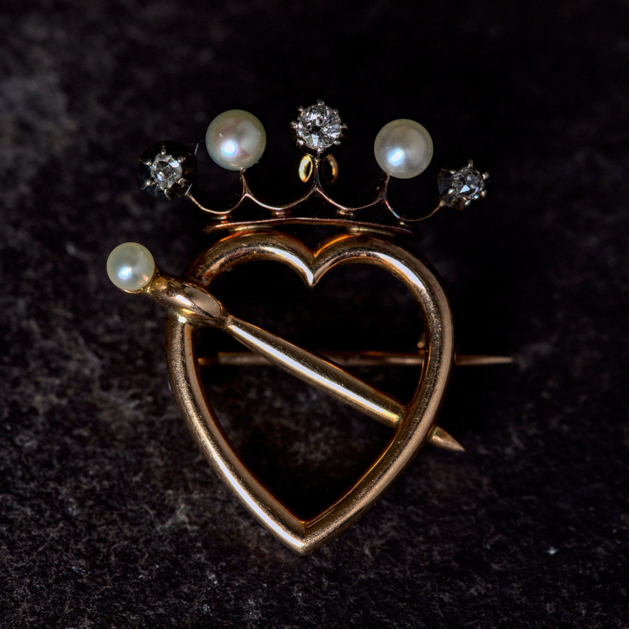 Quality Antique Scottish 18K Gold Diamond Pearl Crowned Heart