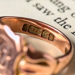 Heavy Quality Vintage English 9K Rose Gold Shield Signet Pinky Ring Initials HP image 4