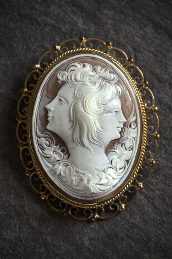 Unusual Vintage Italian 14K Gold Shell Cameo Brooch Double Sided