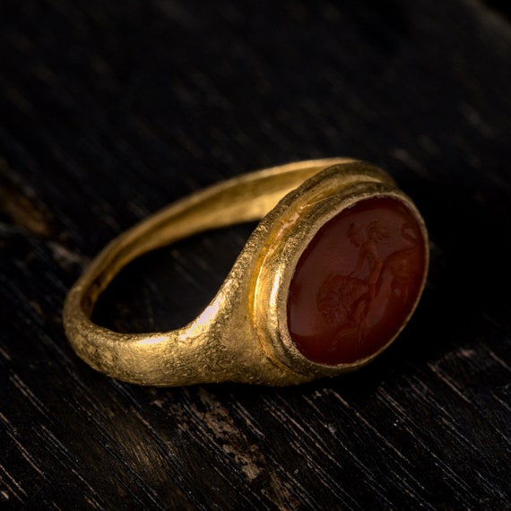 Wonderful Antique Ancient Roman Ring 22K Gold Car… - image 5