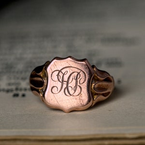 Heavy Quality Vintage English 9K Rose Gold Shield Signet Pinky Ring Initials HP image 2