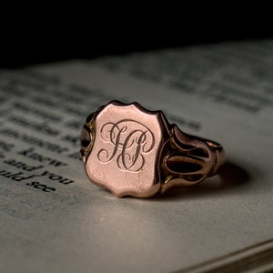 Heavy Quality Vintage English 9K Rose Gold Shield Signet Pinky Ring Initials HP image 1