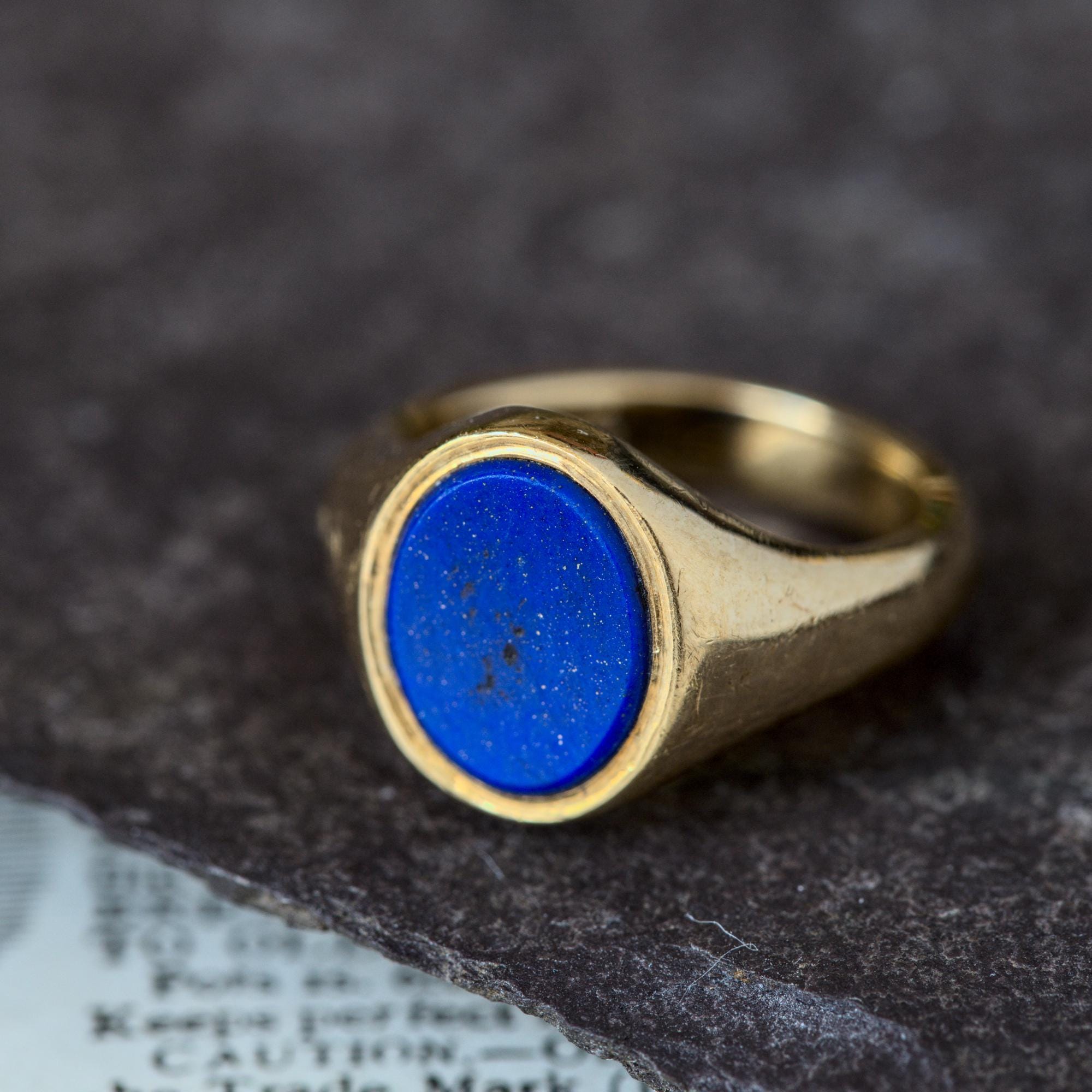 Designer Quality Vintage English 9K Gold Blue Lapis Lazuli Signet