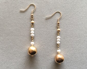 Pendientes de perla de Metal oro, Natural Fresh Water, aretes 18K oro pendientes, pendientes de metal, regalo para ella