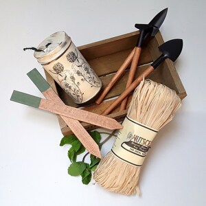 Gardening Essentials Planter Gift Set imagen 2