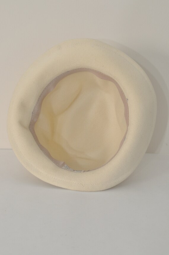White Fedora Hat / Vintage 1960s 1970s Cream Wool… - image 9