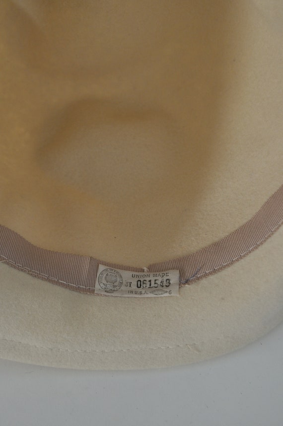 White Fedora Hat / Vintage 1960s 1970s Cream Wool… - image 10