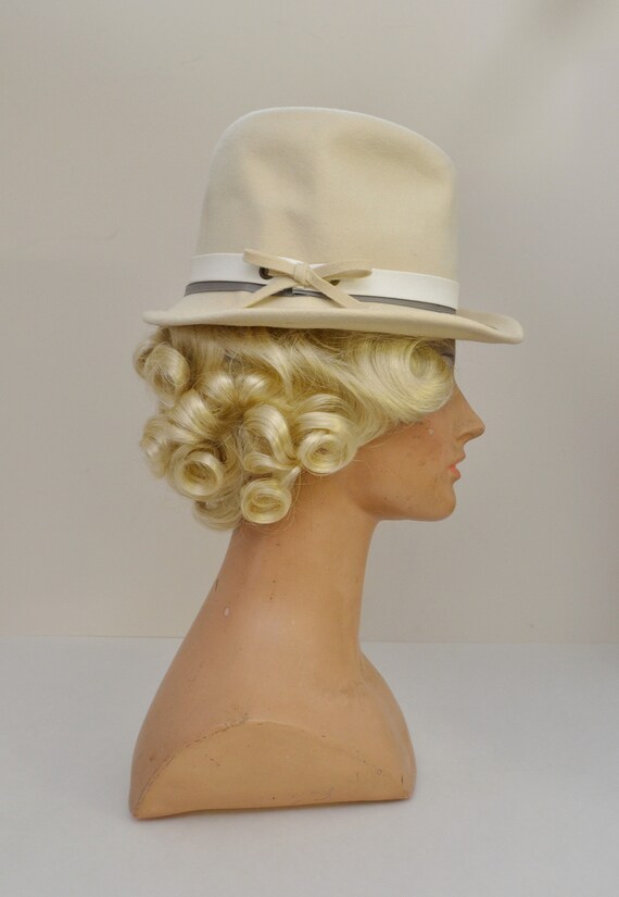 White Fedora Hat / Vintage 1960s 1970s Cream Wool… - image 6