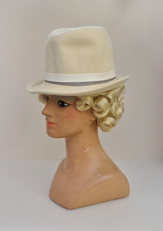 White Fedora Hat / Vintage 1960s 1970s Cream Wool… - image 3