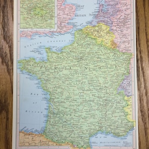 Frankreich und niedrige Länder große Karte - 1959 Space Age Weltatlas - antike Rand McNally