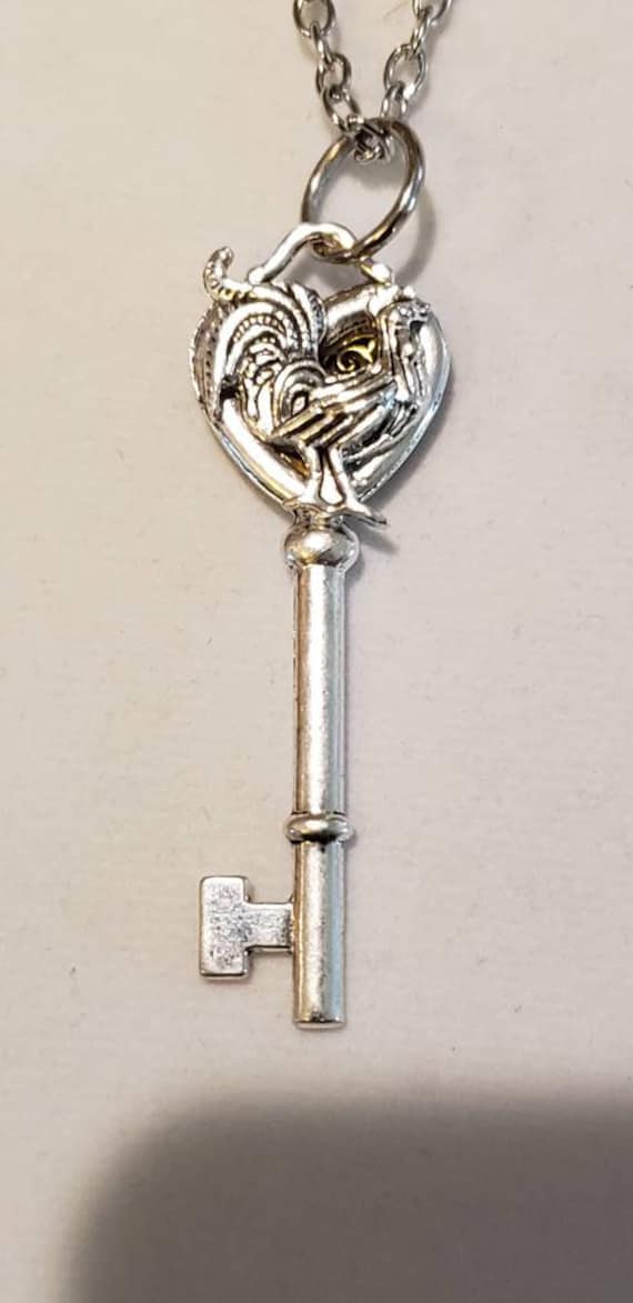 Hot Cuckold, N24 KeyHolder. Das The Key Symbol Filigran Gold seiner Queen\'s Hotwife, Wife, Keuschheit