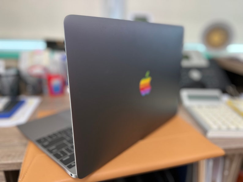 Apple Rainbow 80er Retro Logo Aufkleber für MacBook Pro / Air 13 14 15 16 Touch bar M1 M2 M3 Pro Max Bild 3