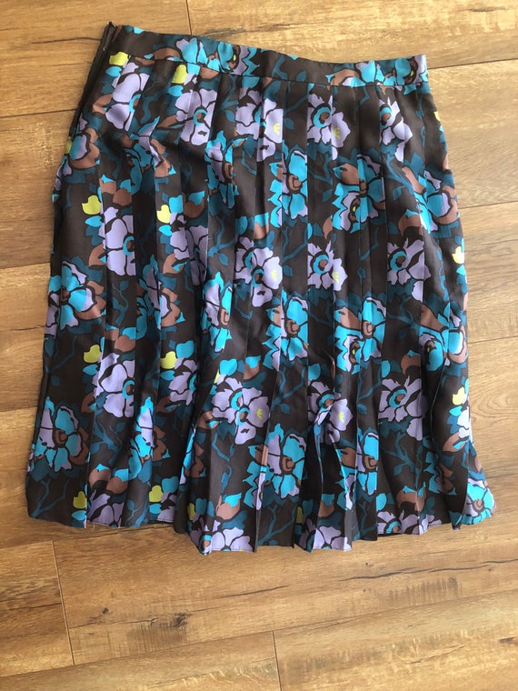 pleated skirt silk floral USA size 10 Saks Fifth … - image 4