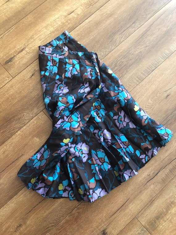 pleated skirt silk floral USA size 10 Saks Fifth … - image 3