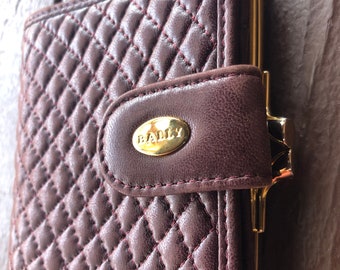 Bally vintage leather wallet made in Italy Bally quilted leather burgundy wallet kisslock credit card slots bill compartment vintage Bally