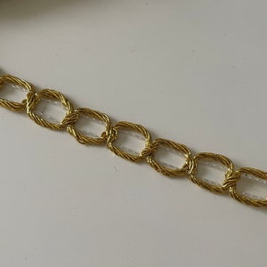 Ruban doree de 15 mm en largeur bon qualite
