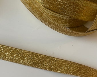 Golden ribbon to sew or glue