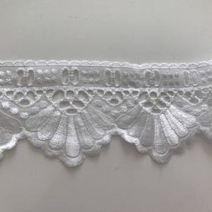 White English embroidery lace with ribbon pass 6.5 cm width